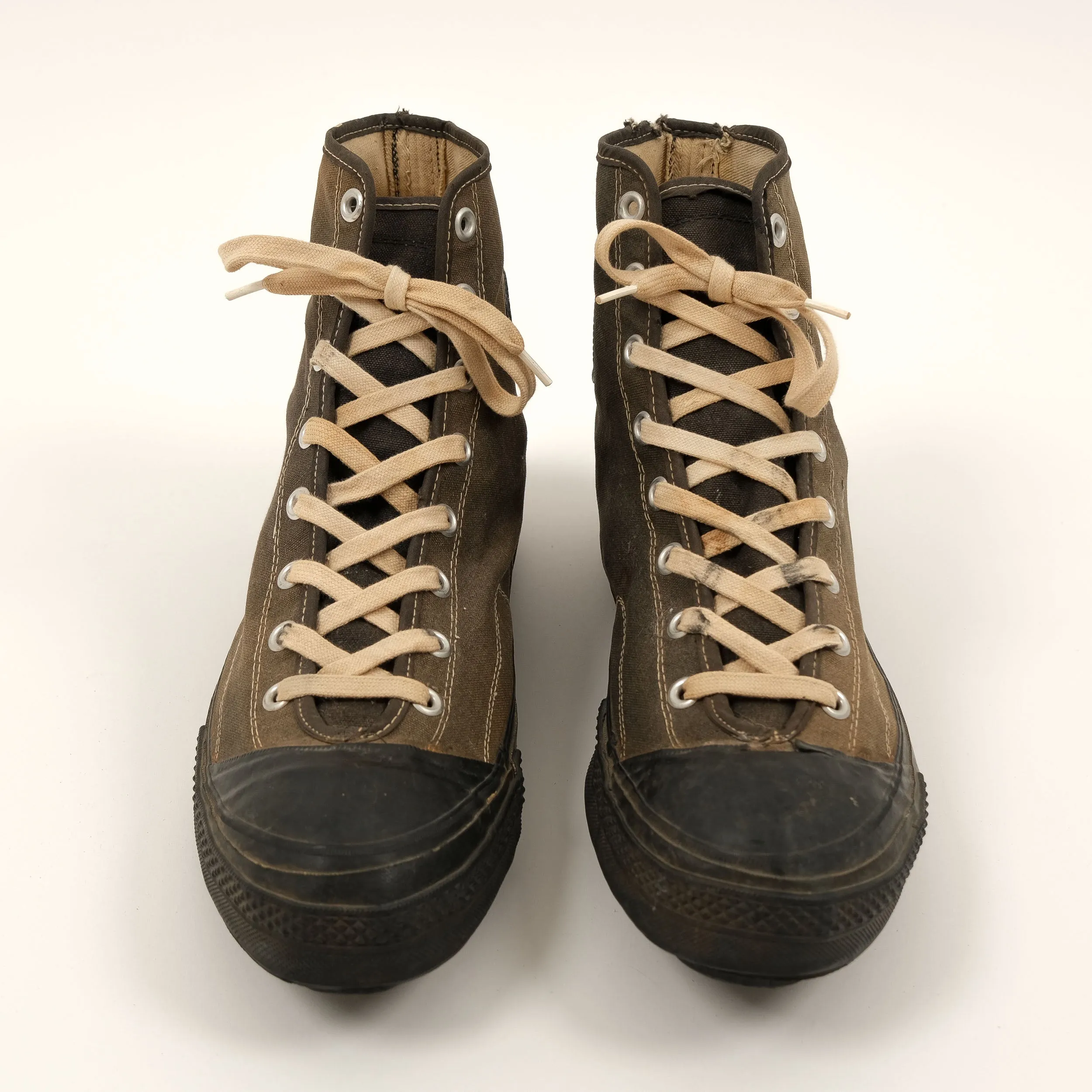 40'S CONVERSE CHUCK TAYLOR