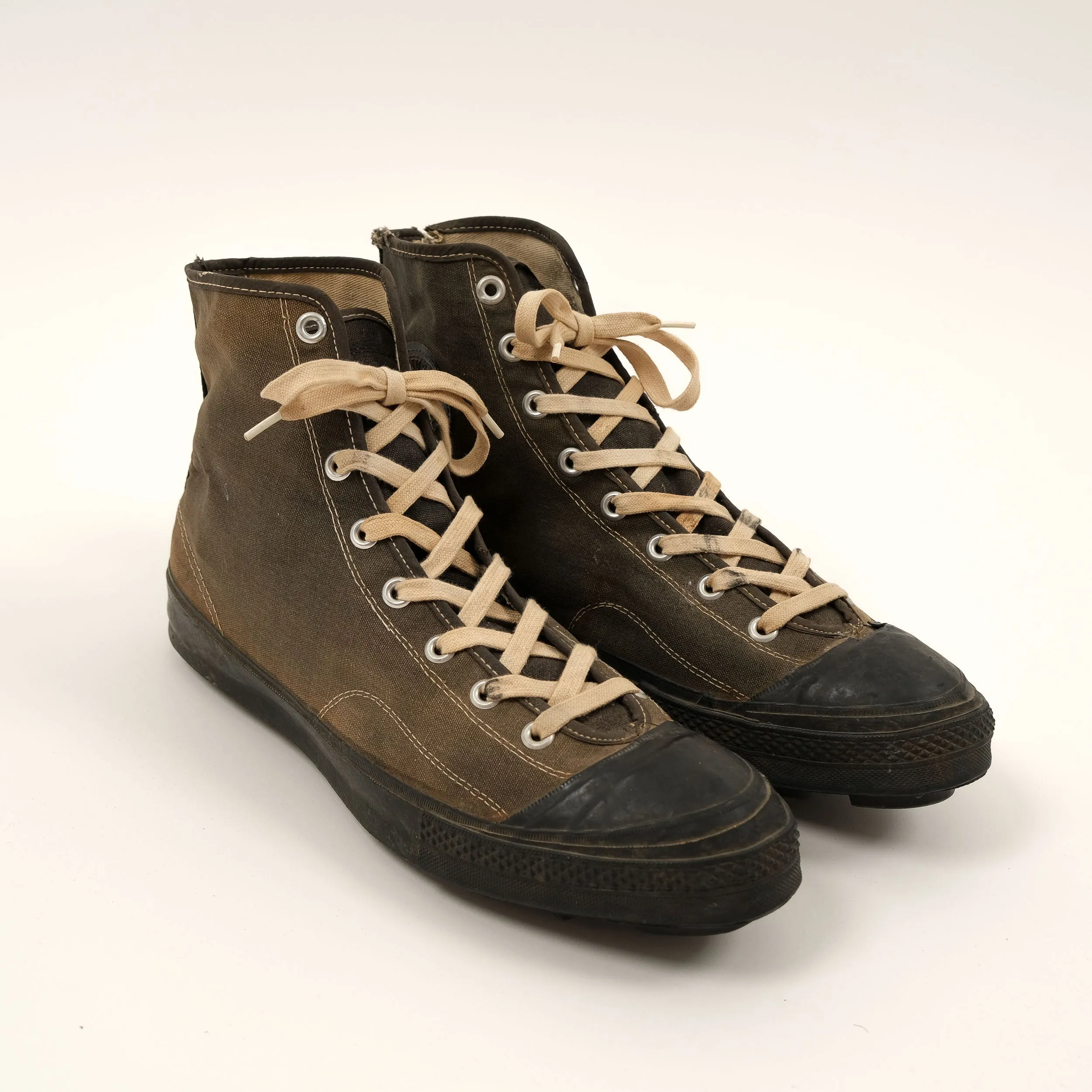 40'S CONVERSE CHUCK TAYLOR