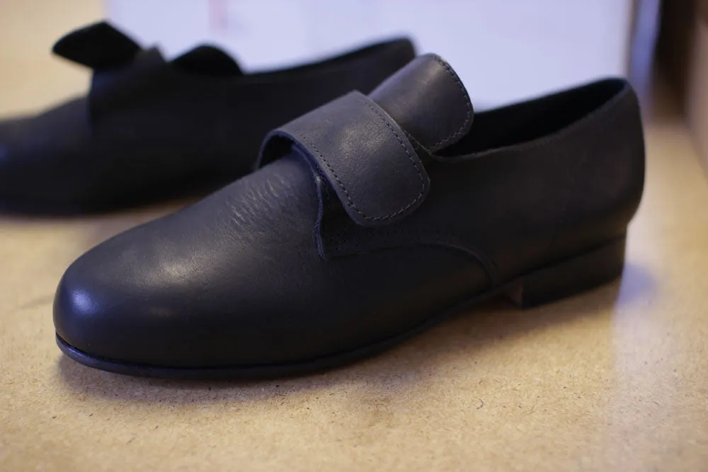 Ladies' Colonial Shoes in Size 12 - Low Heel