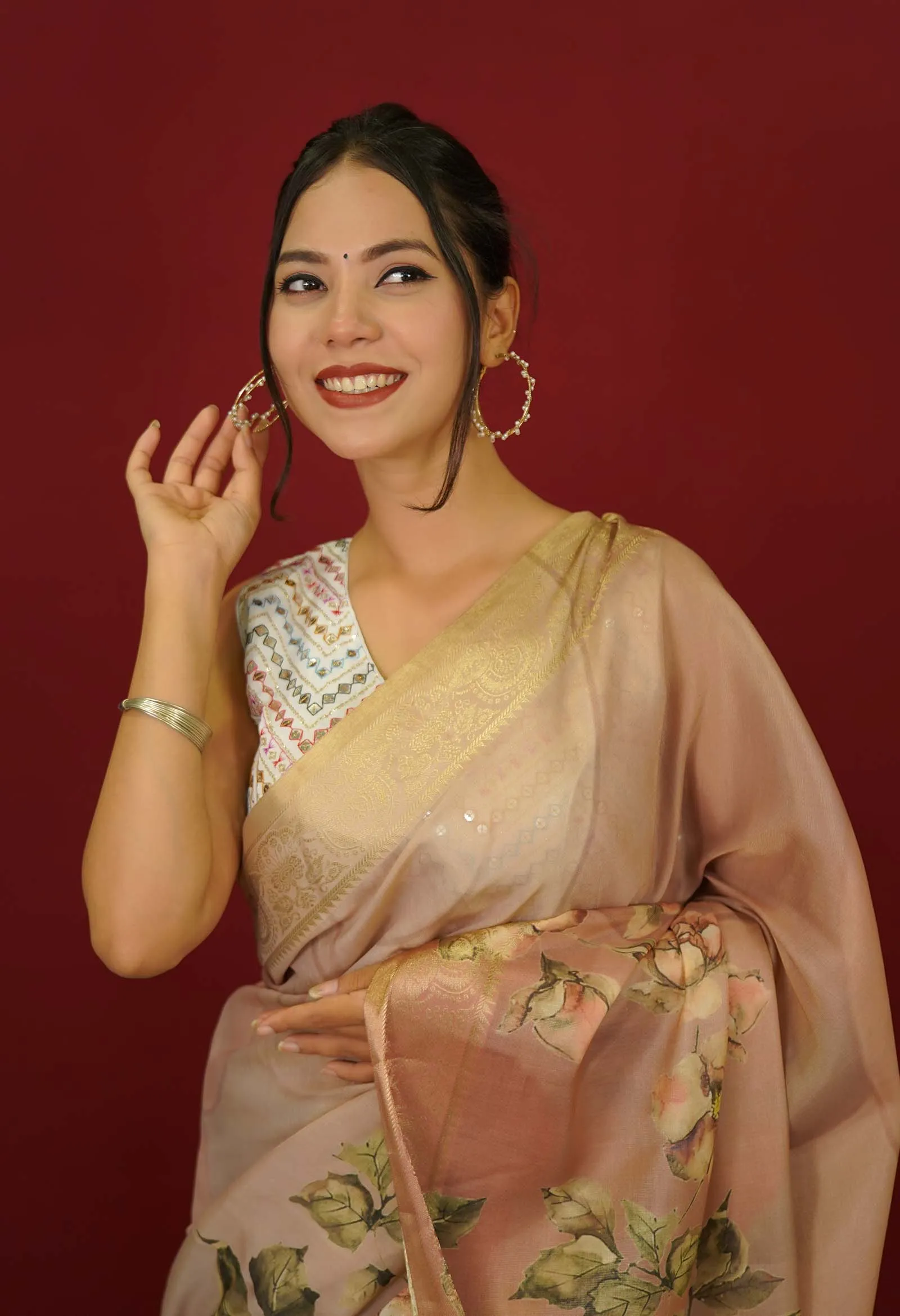 Sophisticated cotton silk With  floral printed And golden Zari border Wrap in 1 minute Saree