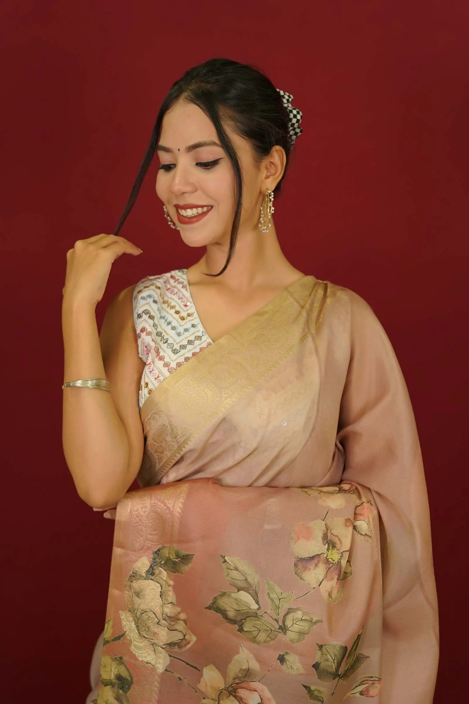 Sophisticated cotton silk With  floral printed And golden Zari border Wrap in 1 minute Saree